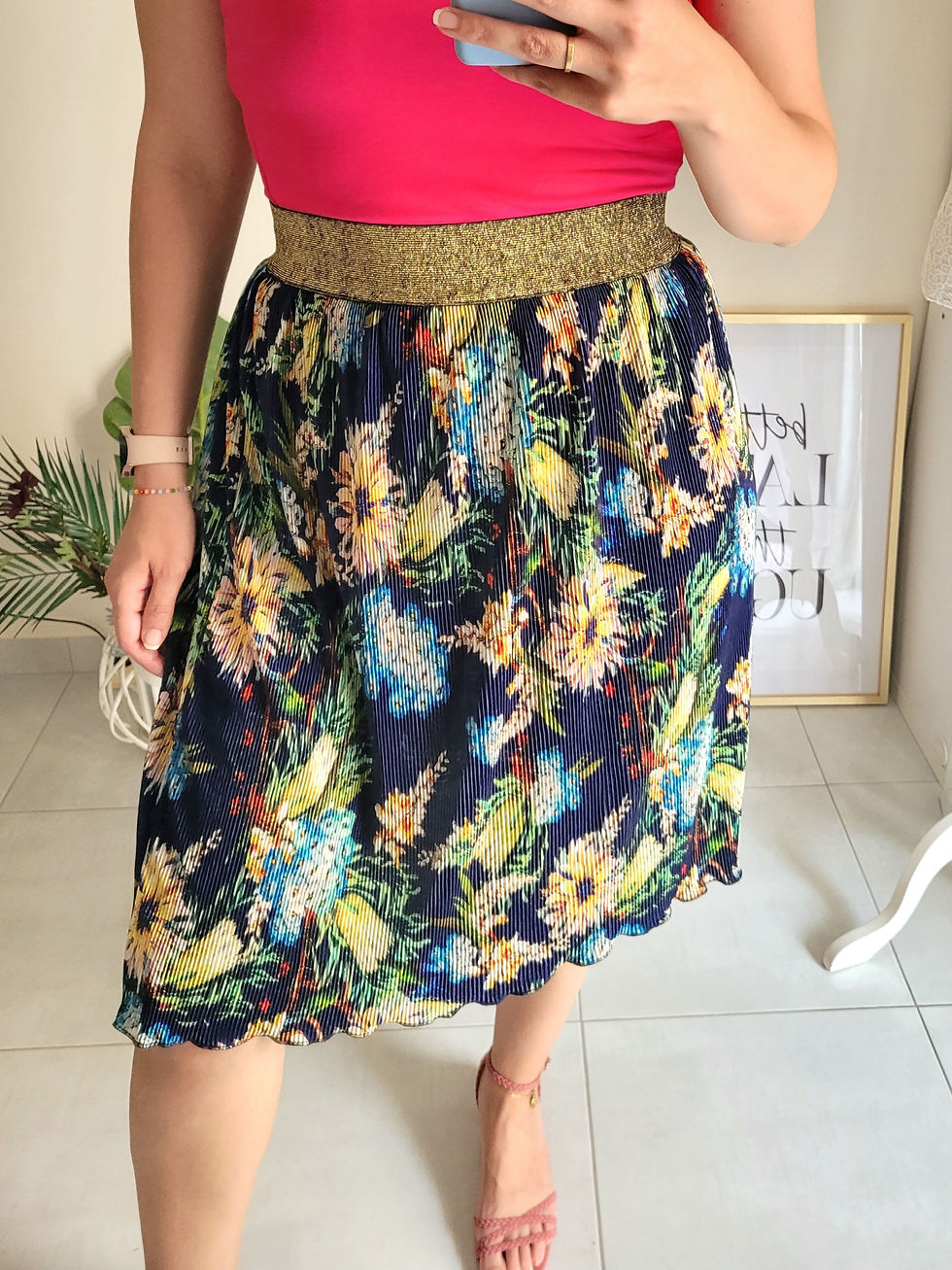 Thumbnail: Parrot skirt