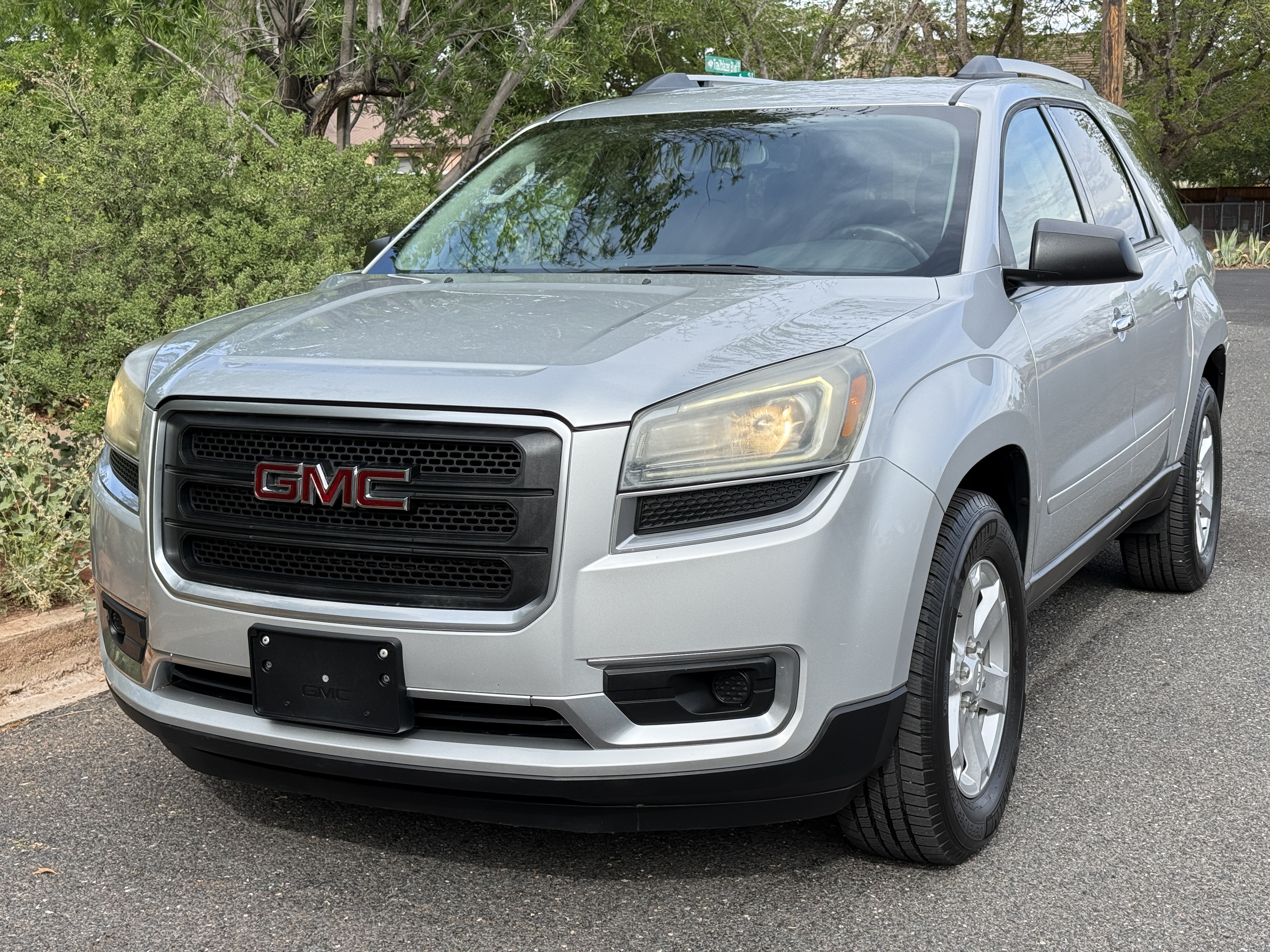 2014 GMC Acadia SLE1 - Photo 2