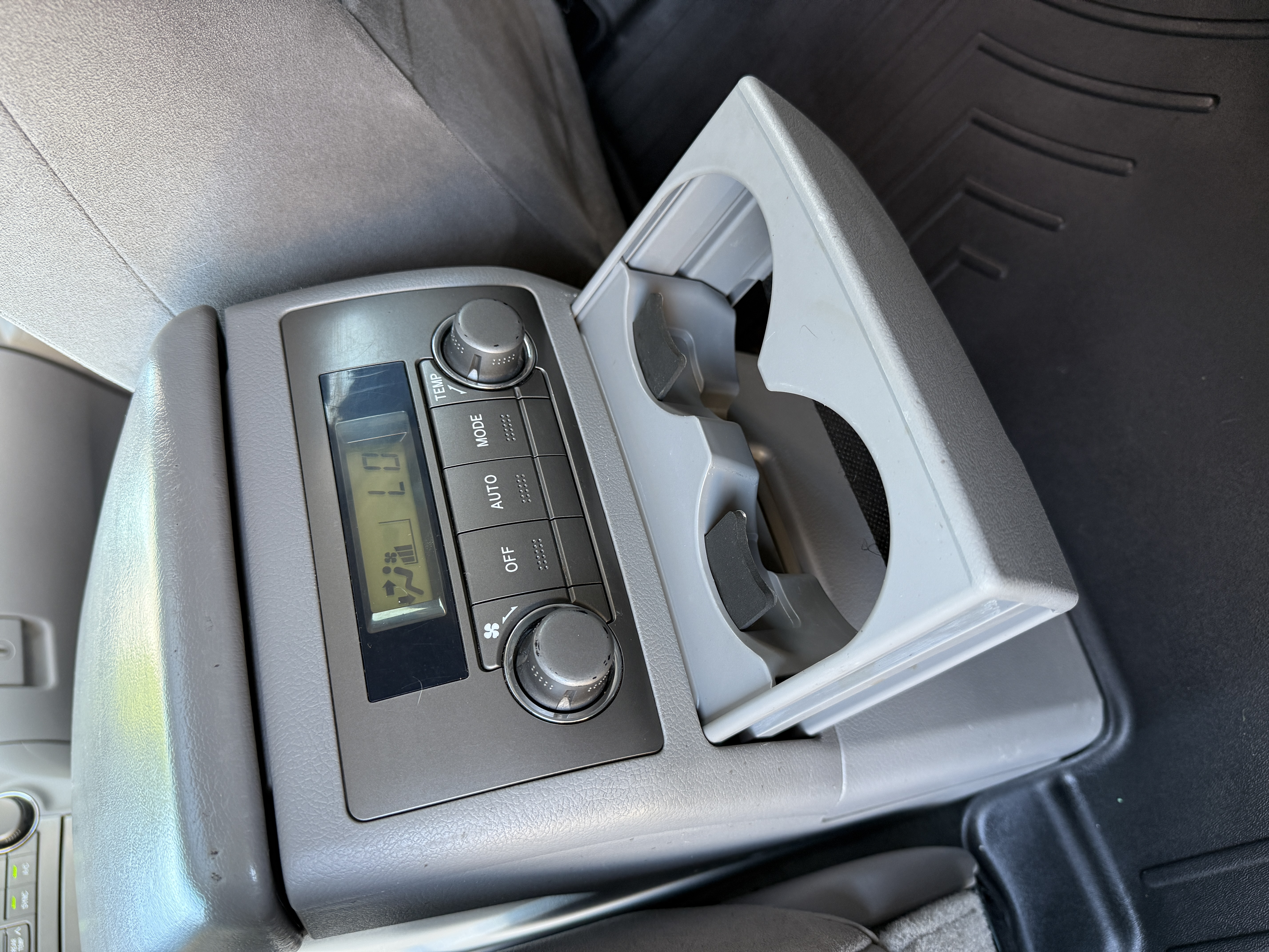 2008 Toyota Highlander Sport - Photo 24