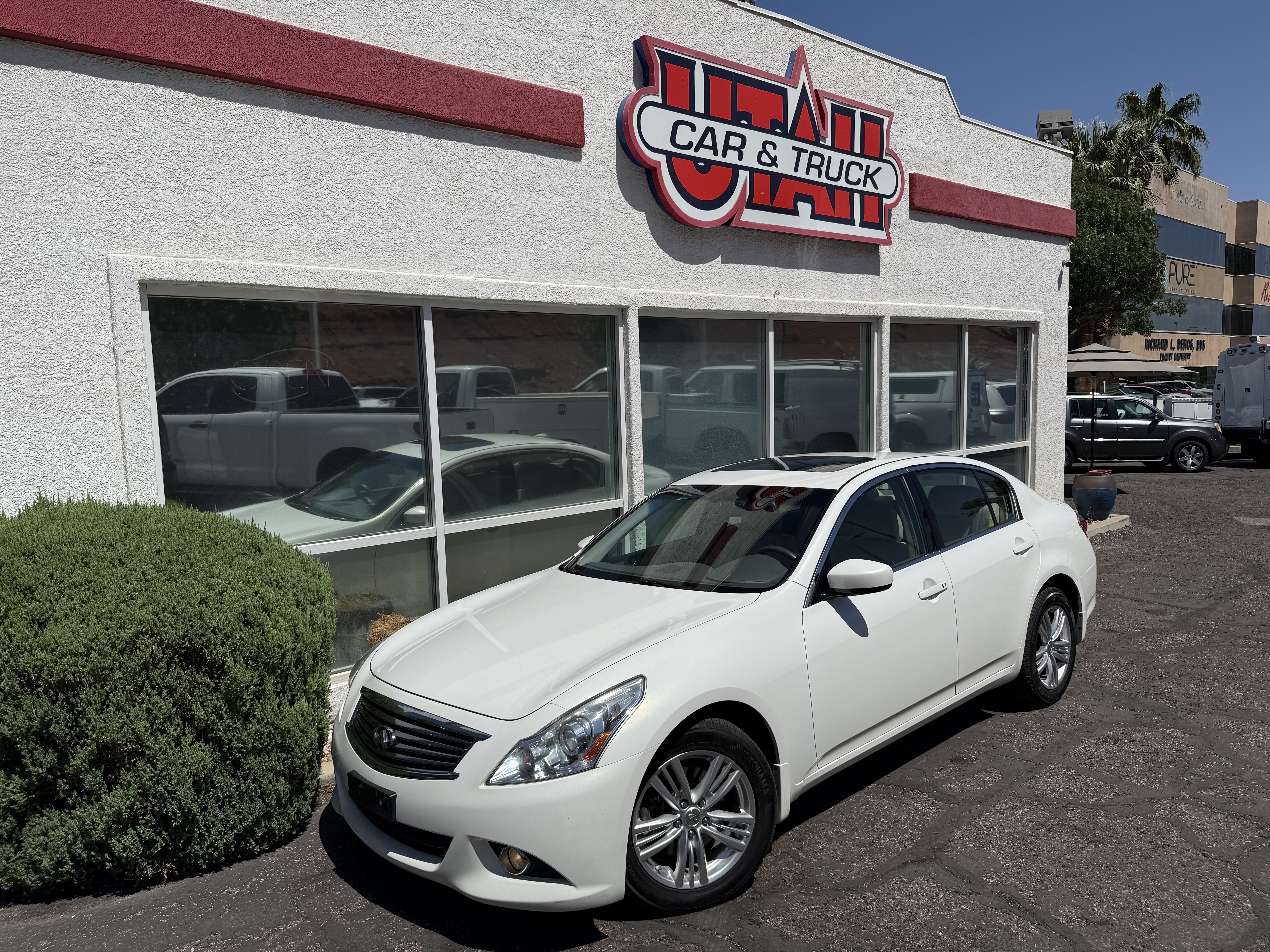 2012 INFINITI G's photo