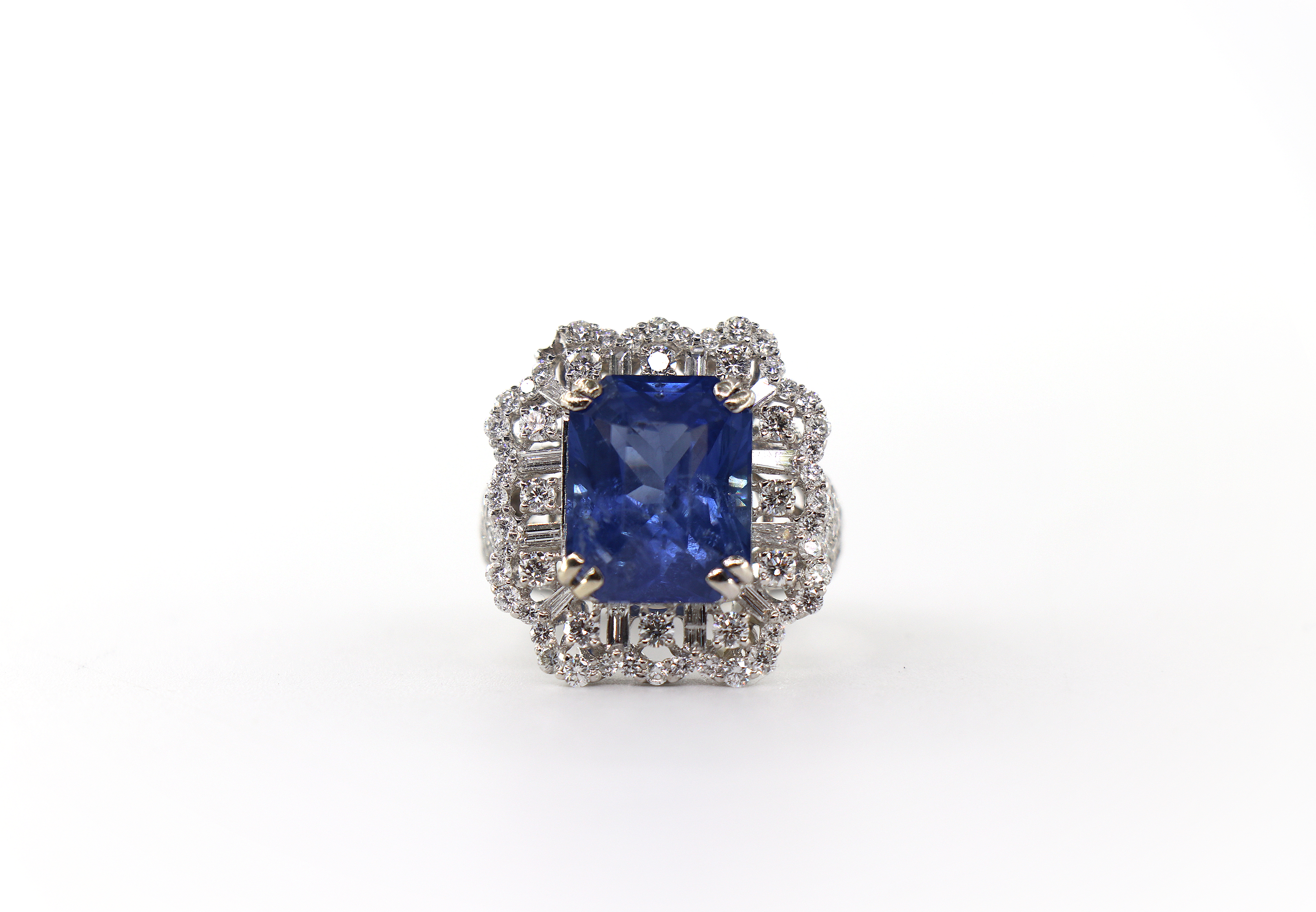 Sapphire Emerald Cut Ring 18K White Gold, Sapphire & Diamonds, Size 7/ EU54.5