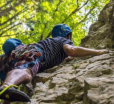 climbing-2609319_640.jpg