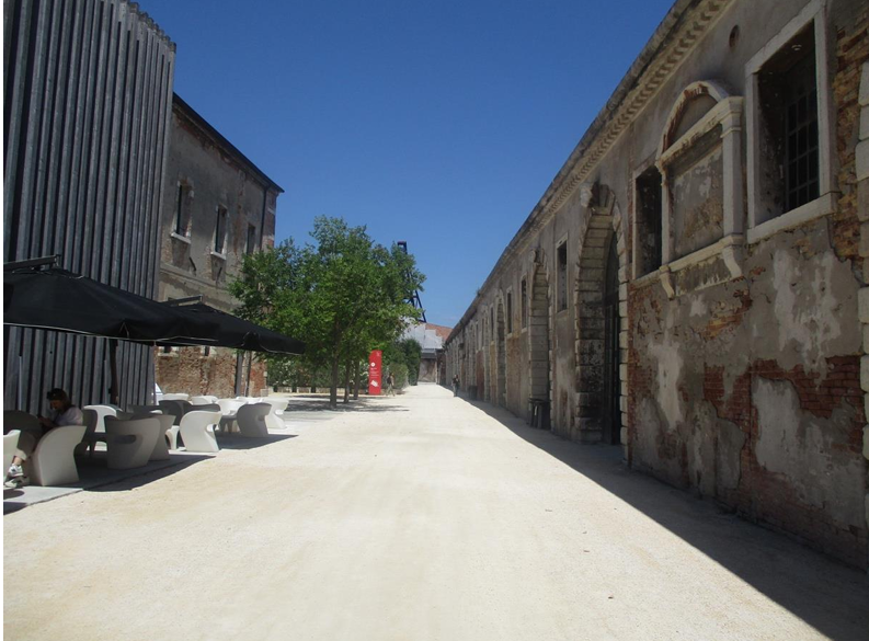 LA BIENNALE - VAL 171 — immagine 2