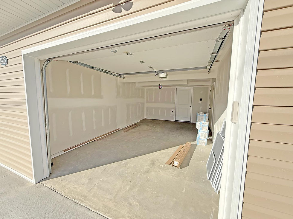 Similar 1 car garage