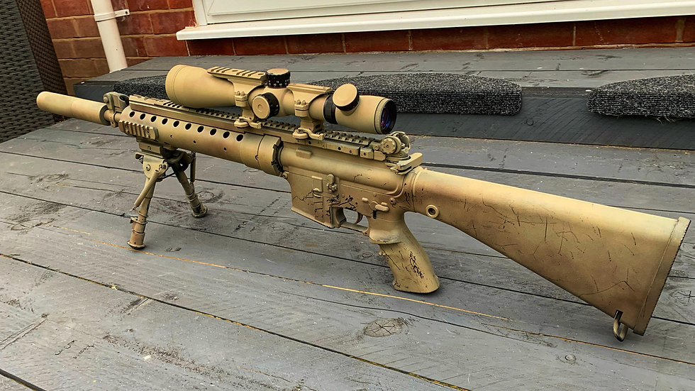 Mk12 Mod 0 з характерною для неї карбоновою цівкою PRI Gen 2 та рейкою кріплення за планку ресіверу