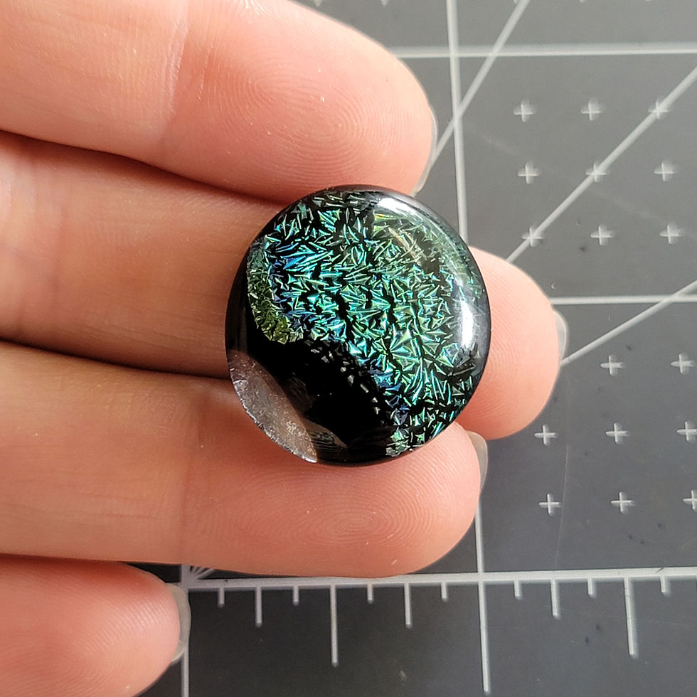 Thumbnail: Dichroic Cabochon A42
