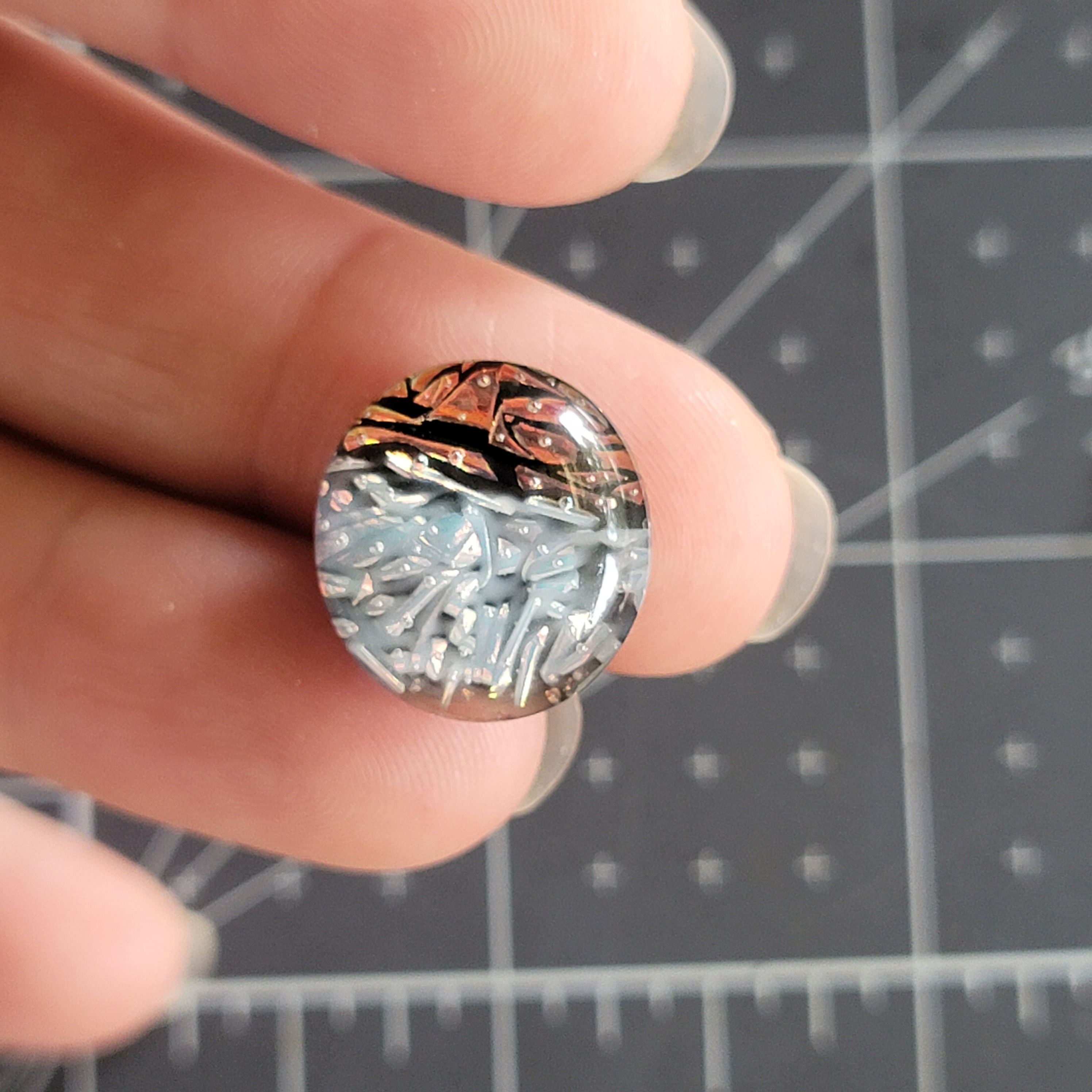 Dichroic Cabochon C63