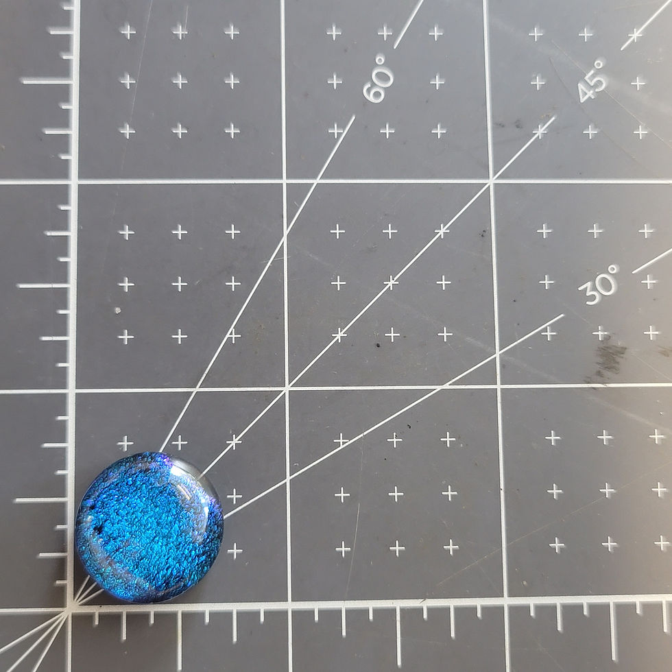 Thumbnail: Dichroic Cabochon D44