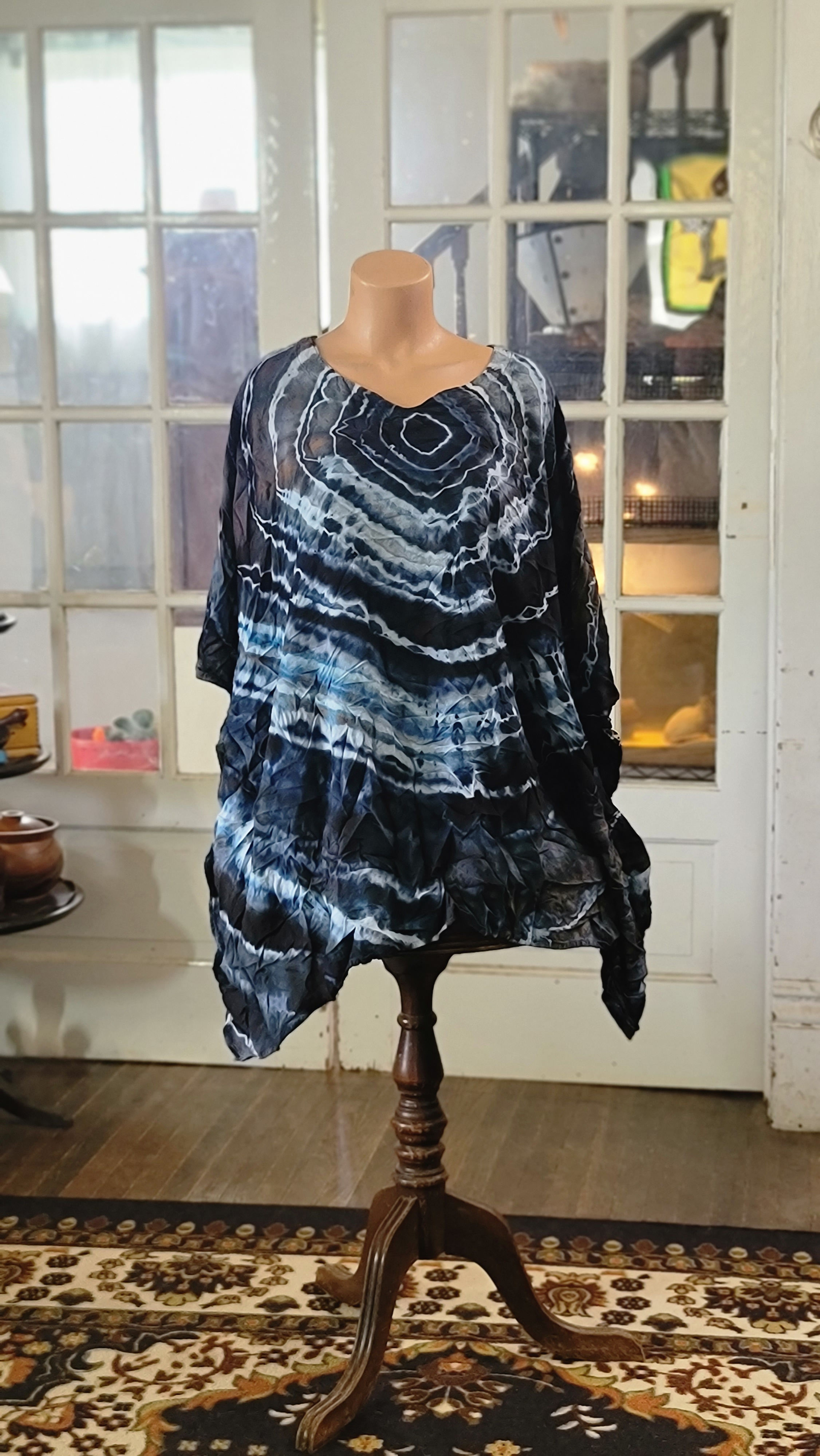 Brushed Steel Geode Poncho One Size Plus TD159