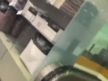 1017 Rapper Gets beaten up by 21 Savage in Atlanta mall