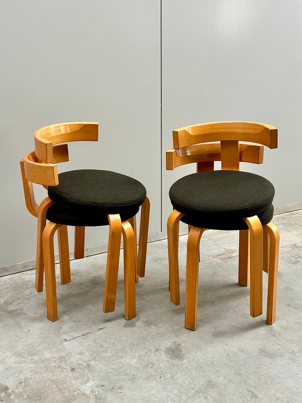 Thumbnail: Set of 4 stackable plywood chairs, Georg Petersens Møbelfabrik, Denmark, 70s