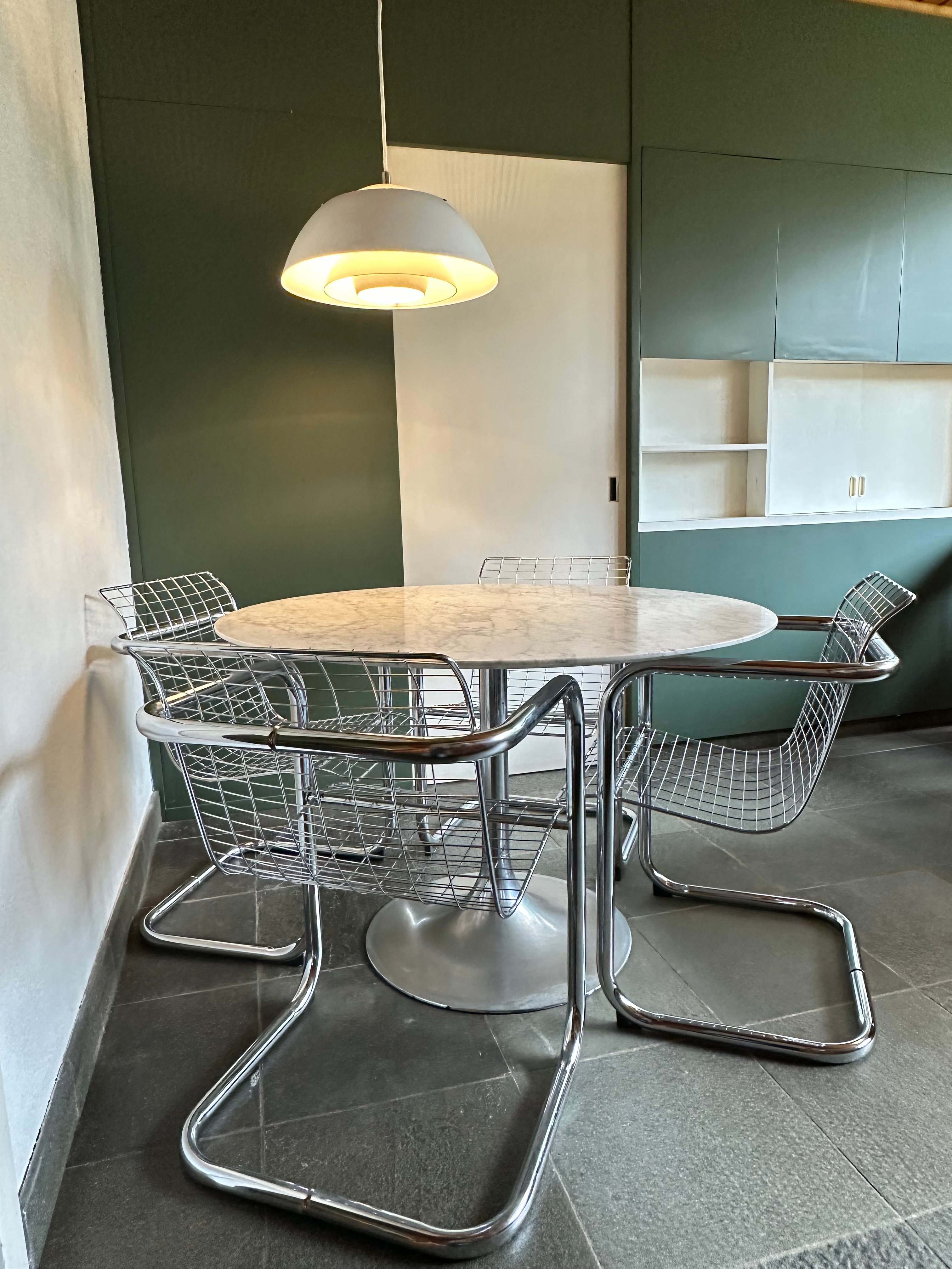 Set of 4 Bauhaus style armchairs & Carrara marble tulip table, 70s