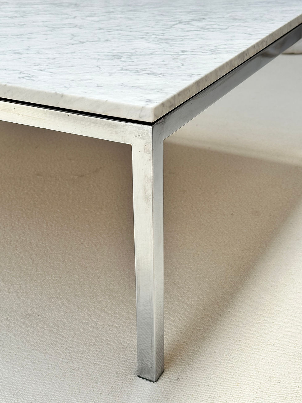 Miniatura: XL Carrara coffee table, Belgium, 60s
