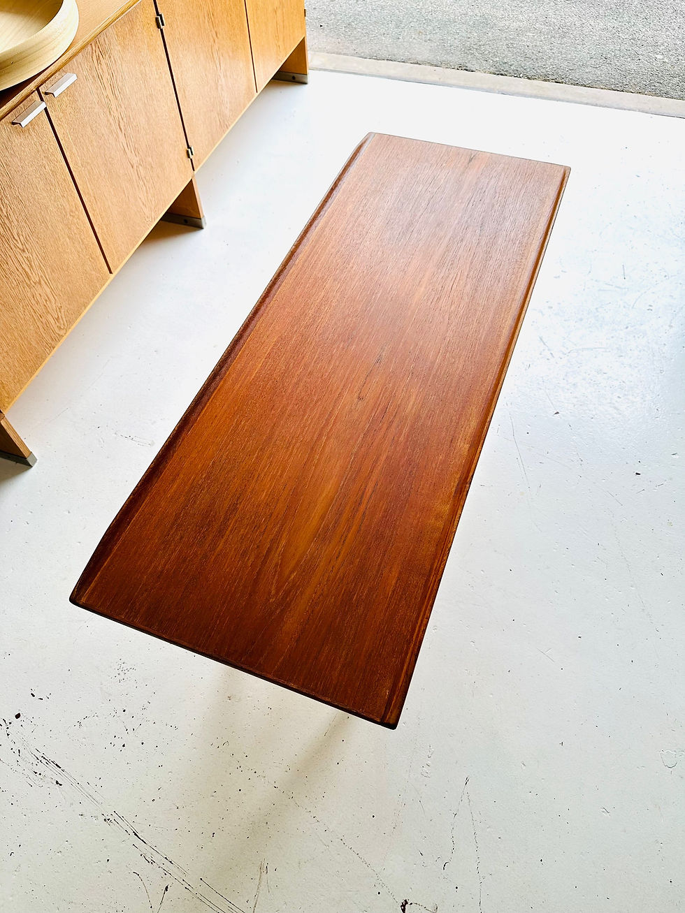 Thumbnail: Deense salontafel teak & messing
