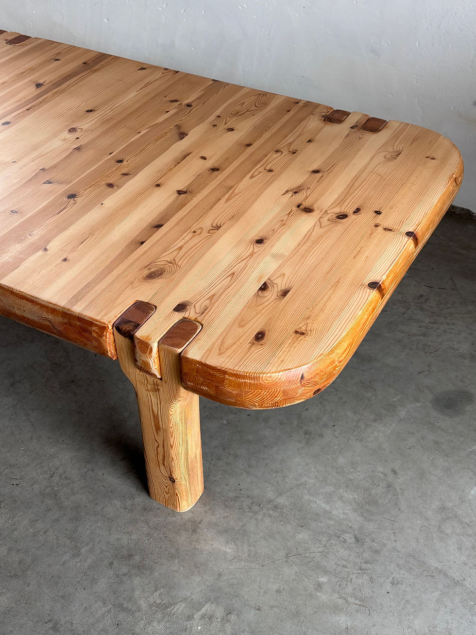 縮圖：Brutalist, pine coffeetable, V&S Møbelfabrik, Denmark, 70s