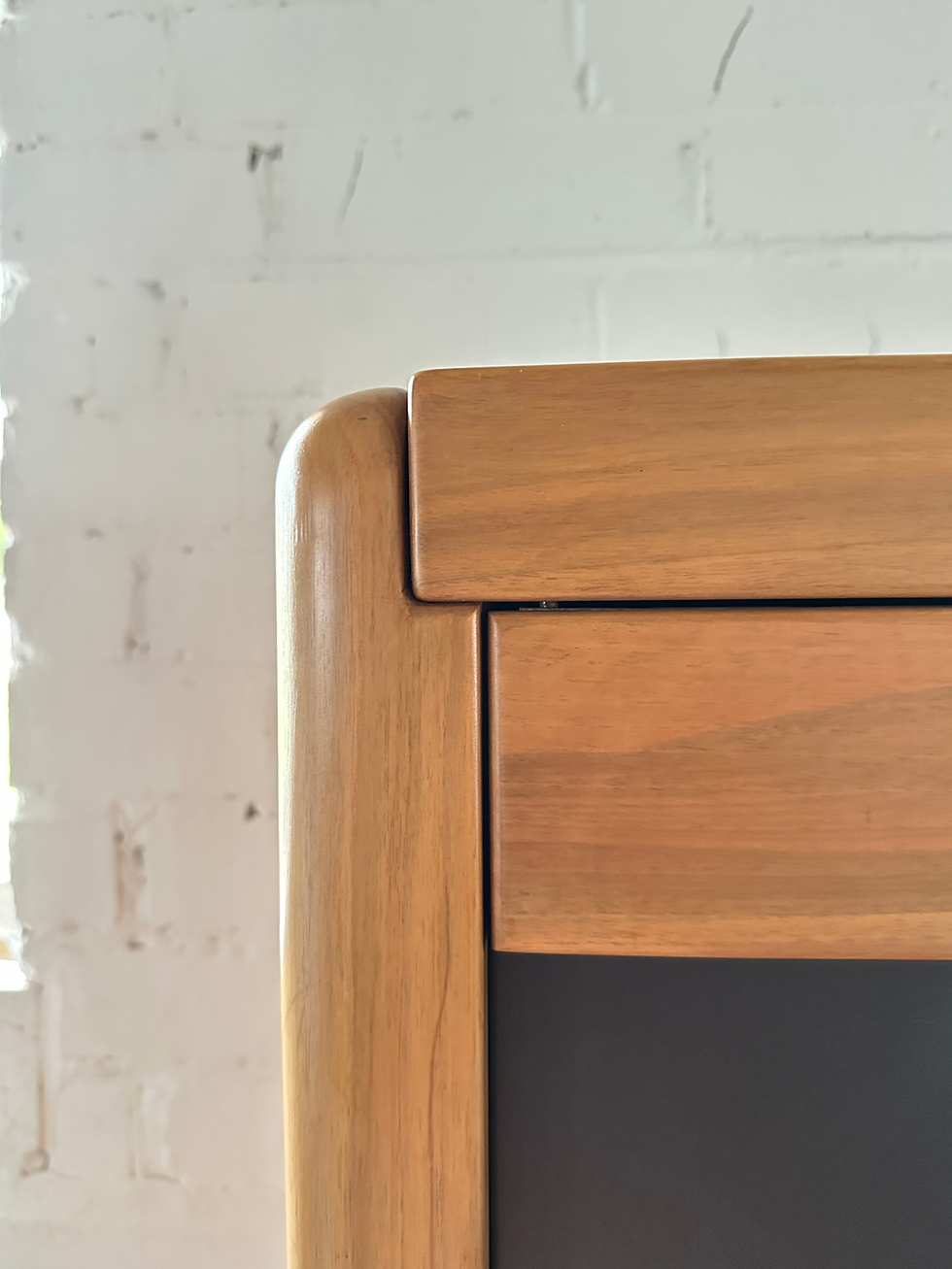 縮圖：Walnut sideboard/bar ‘Academy’, Bob Van Den Berghe -Pauvers, Belgium, early 70s
