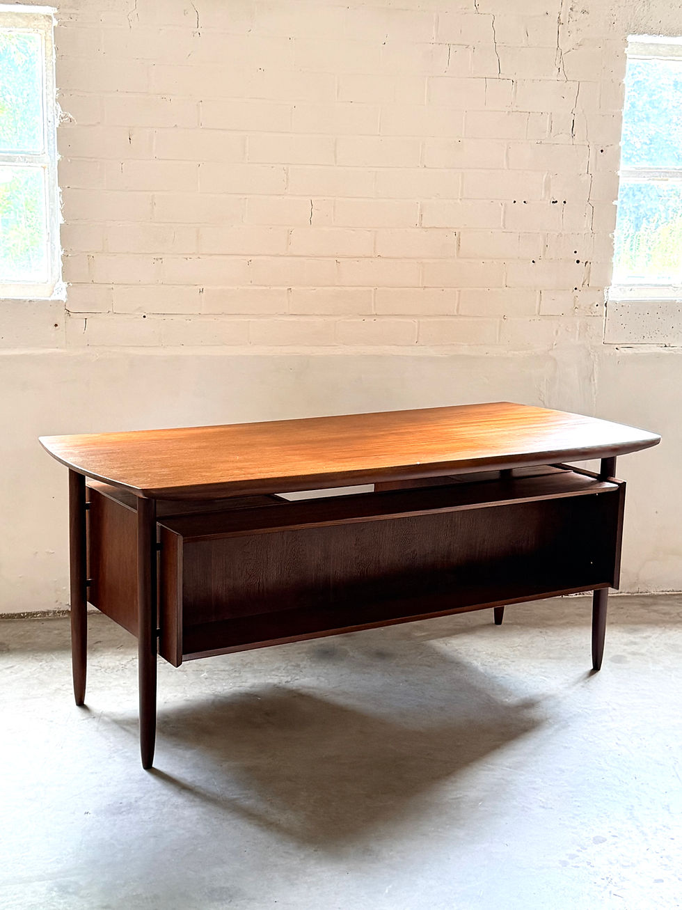 Miniatura: Freestanding writing desk ‘Propos’, Tijsseling, Hulmefa, 