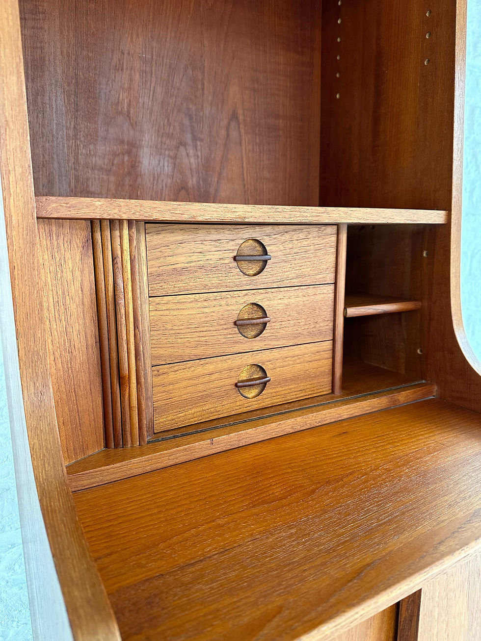 Thumbnail: Deense secretaire kast, Johannes Sorth, Bornholm Møbelfabrik, jaren 60