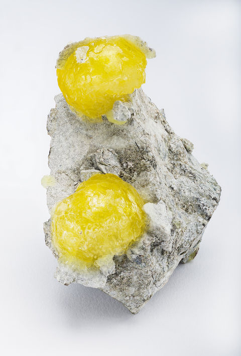 top view of a 8.4 centimeter brucite specimen