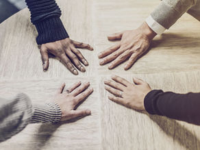 Révocation d’un dirigeant de SAS : la violation d’une clause d’un pacte d’associés rend la révocation fautive.