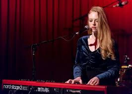 5 Tips to Playing and Singing with the Keyboard