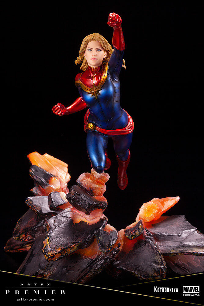 Thumbnail: Captain Marvel Artfx Premier Statue
