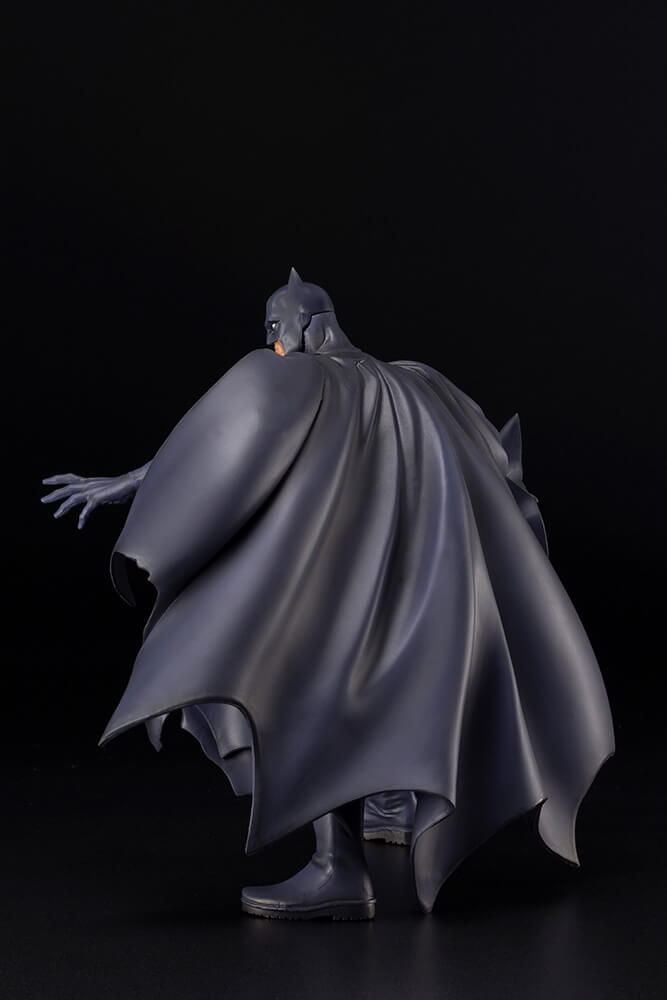 Thumbnail: DC UNIVERSE DC Comics Batman Hush Renewal Package ArtFX Statue