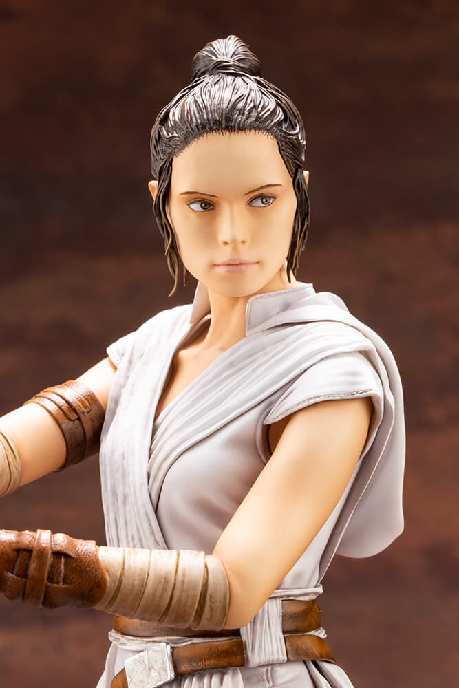 Thumbnail: STAR WARS Rey ArtFX+ Statue