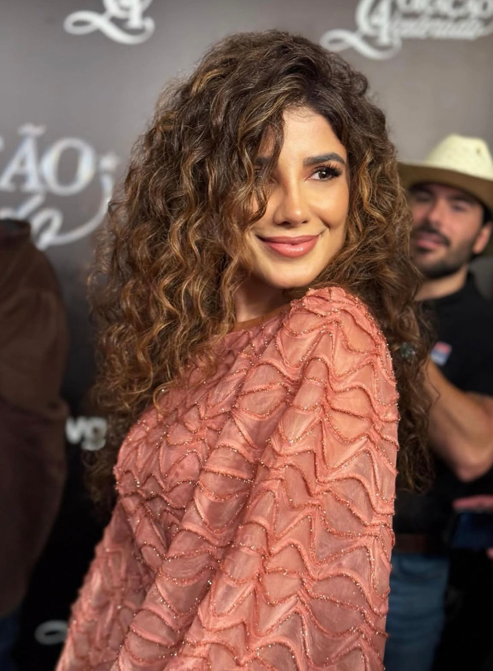 Paula Fernandes participa do evento de lançamento da novela “Coração Acelerado”, nova produção da TV Globo inspirada no universo sertanejo.