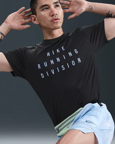 新品★定価33,000円❗️ナイキランニングトップ ラン ディビジョン★M ナイキ ランニング ディビジョン メンズ Dri-FIT ショートスリーブ