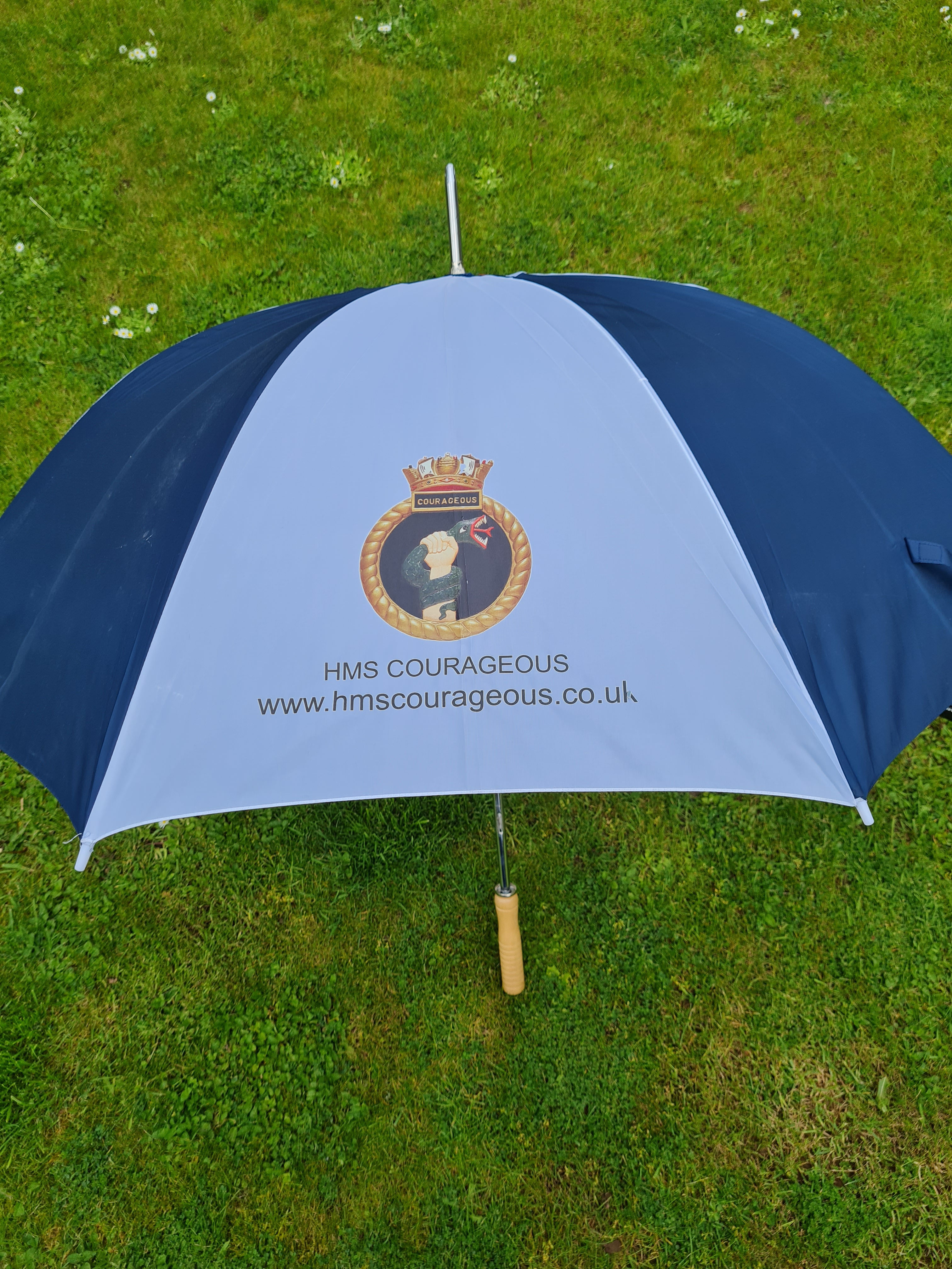 CRESTED GOLF UMBRELLA