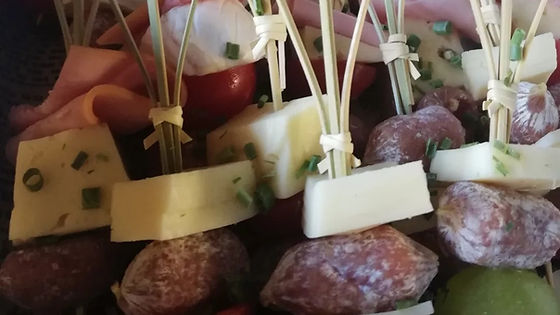 Fleischspieße (20 Stk.) Mini Salami & Käse