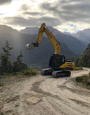 18 tonne digger.jpg