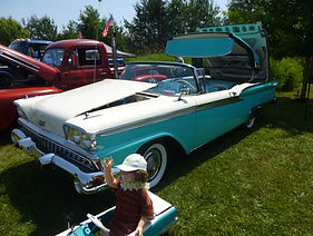 59 Ford Skyliner Jack Bittner B'ham AARC.JPG