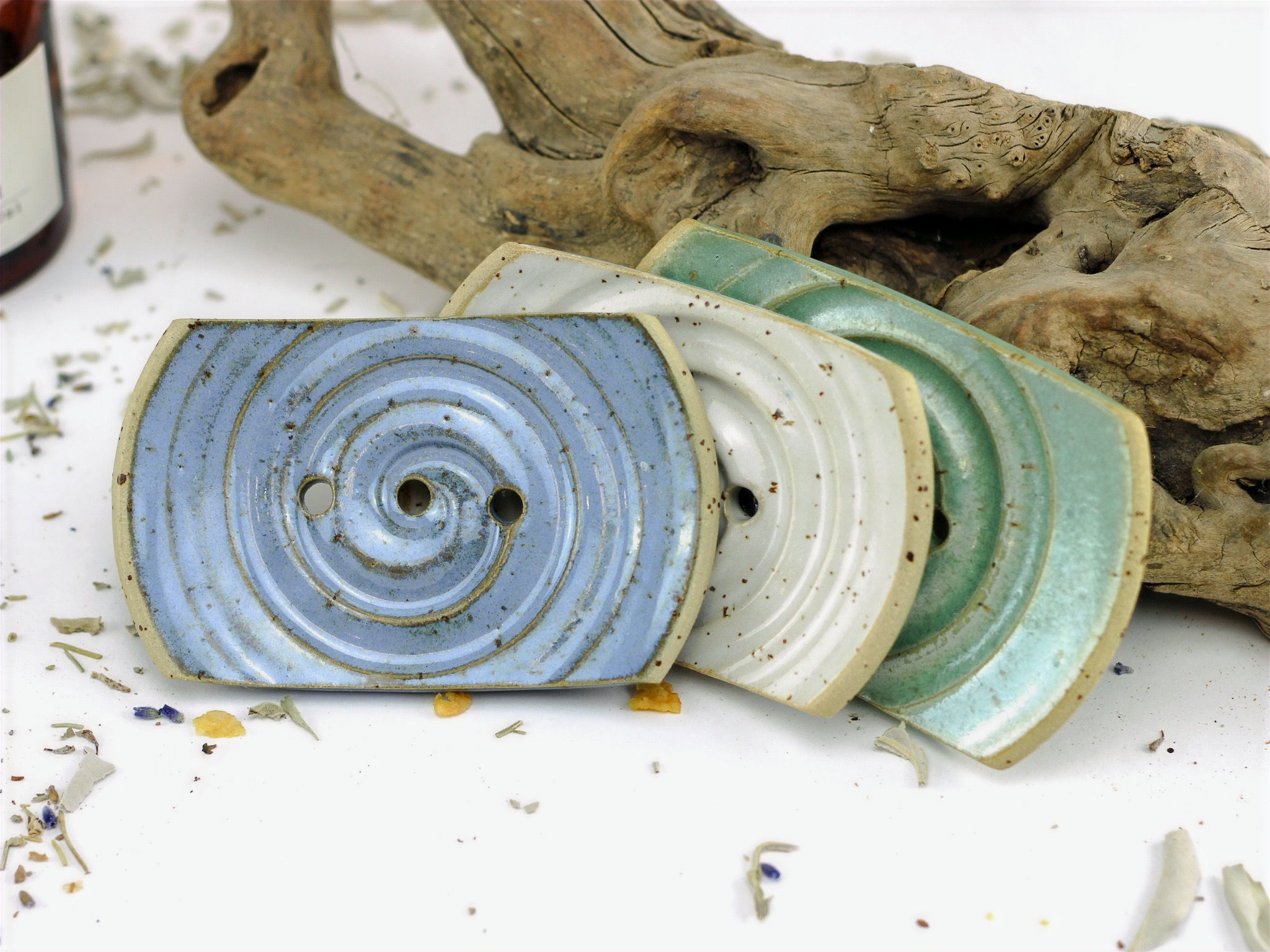 Seifenschale aus Keramik - Handgetöpfert.