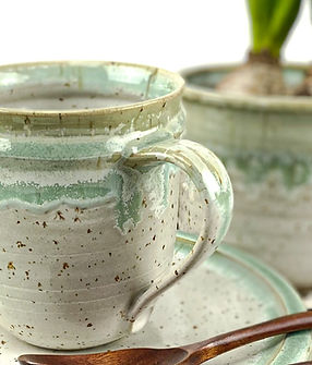 Getöpferte Keramik Tasse - Handwerk.