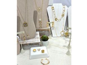 Arra Lookbook - The Spring Summer