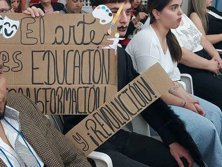 “Artistazo” para defender a los profesorados en San Rafael