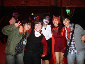 Stranger Things encendió la noche sanrafaelina: fans coparon la Biblioteca Moreno para el gran estreno