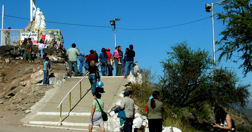 CIENTOS DE SANRAFAELINOS PEREGRINAN AL CRISTO DE LA QUEBRADA