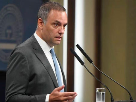 EL INFORME DE ADORNI Y SAN RAFAEL: MENCIONES PUNTUALES SIN DEFINICIONES DE FONDO