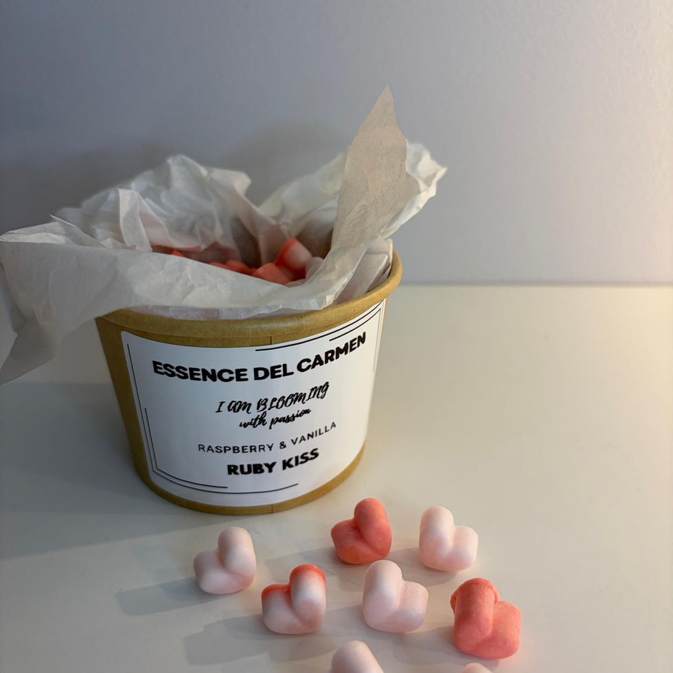 Essence del Carmen - Ruby Kiss - Wax Mellts