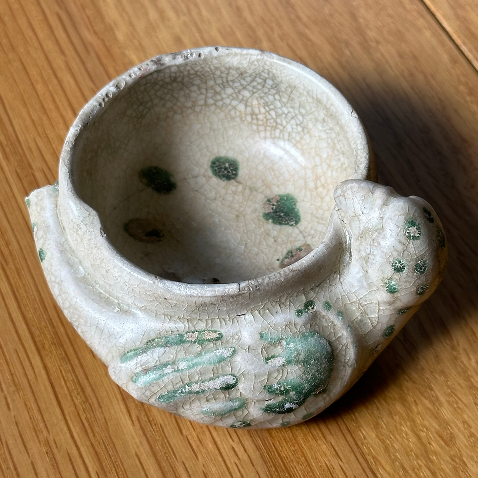 Thumbnail: 安南緑彩桃樹鸚鵡水滴 / Annamese Shaped Peach  and Parrot Water Droplet by Green Color