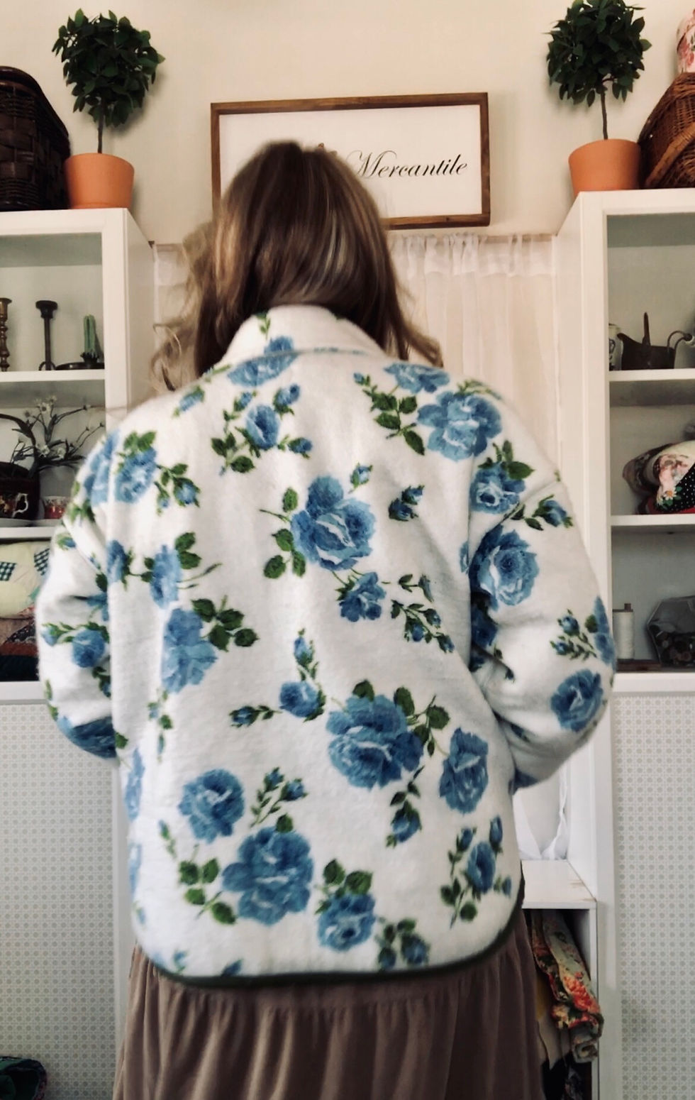 Thumbnail: Blue Rose Blanket Cottage Coat