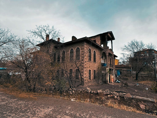 AHMET İLERİ KONAĞI