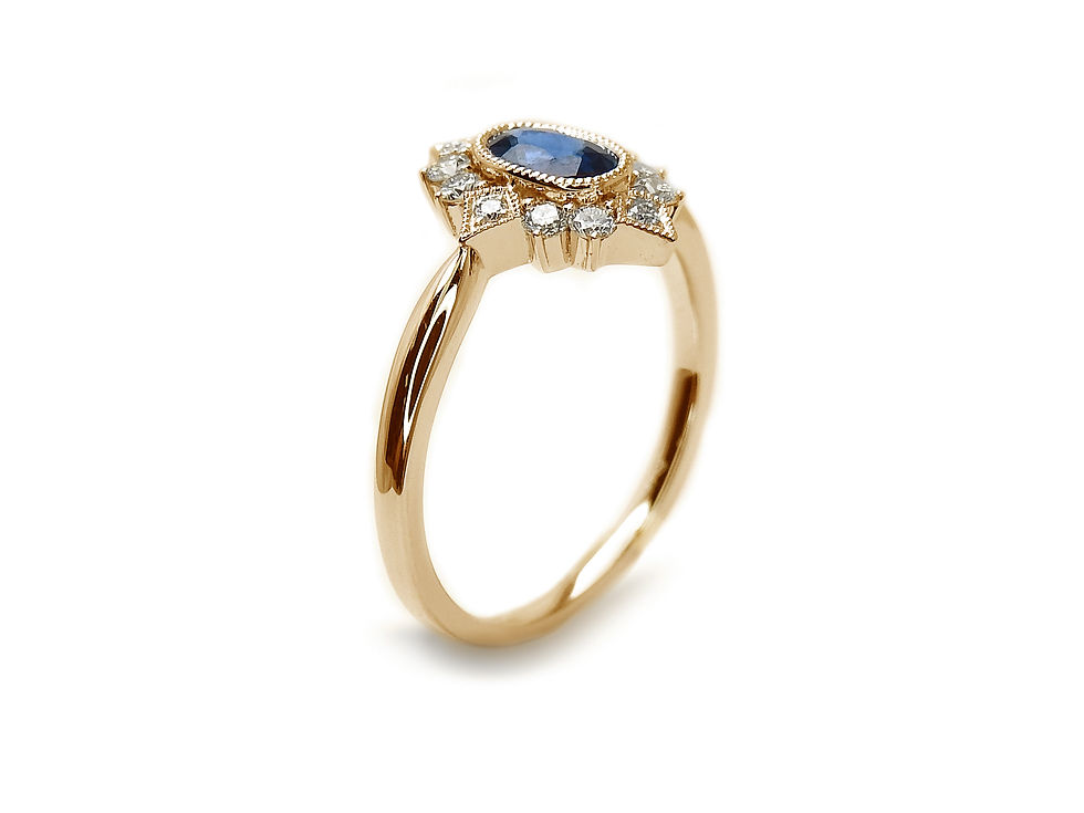 縮圖：Sapphire and Diamond Ring