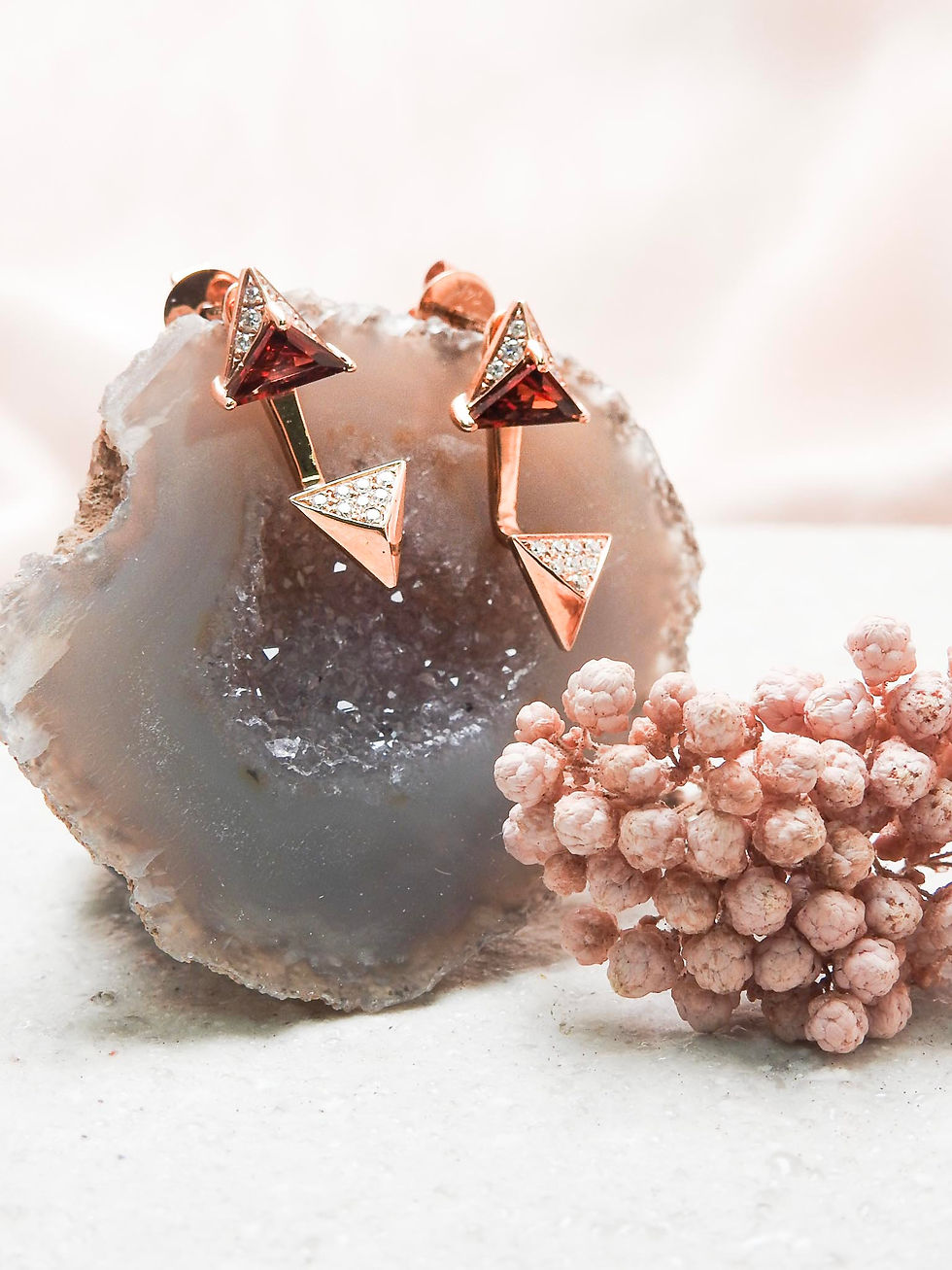 縮圖：Garnet Stud Multi-Way Earrings