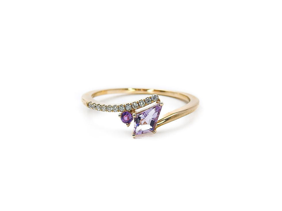 縮圖：Kite Shape and Round Amethyst Curvy Ring