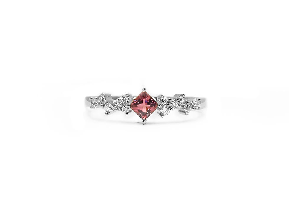 縮圖：Princess Cut Pink Tourmaline Cluster Ring