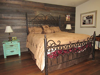 Ranch house cow bed rm.JPG